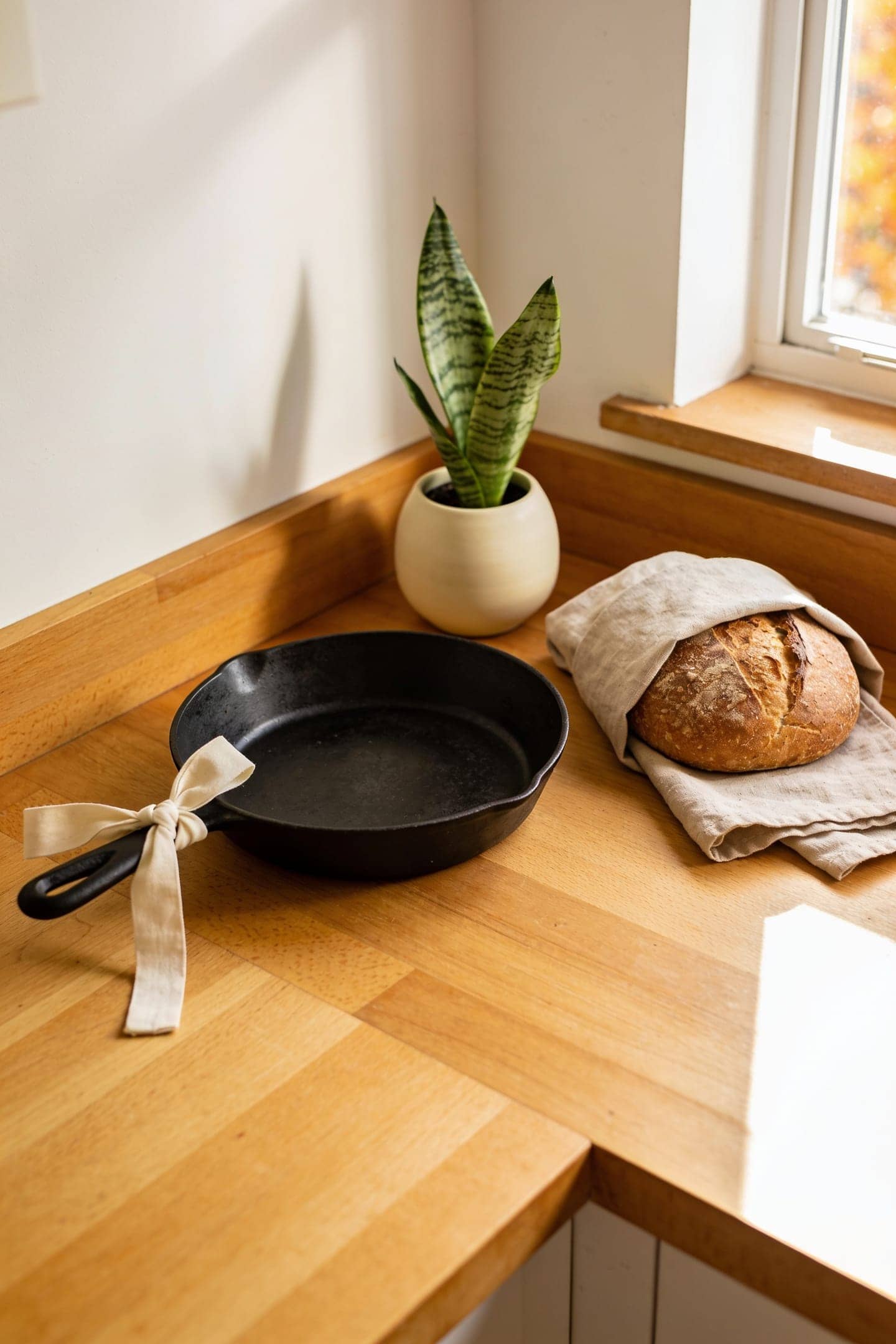 14 Housewarming Gifts Under $50 for a New Home